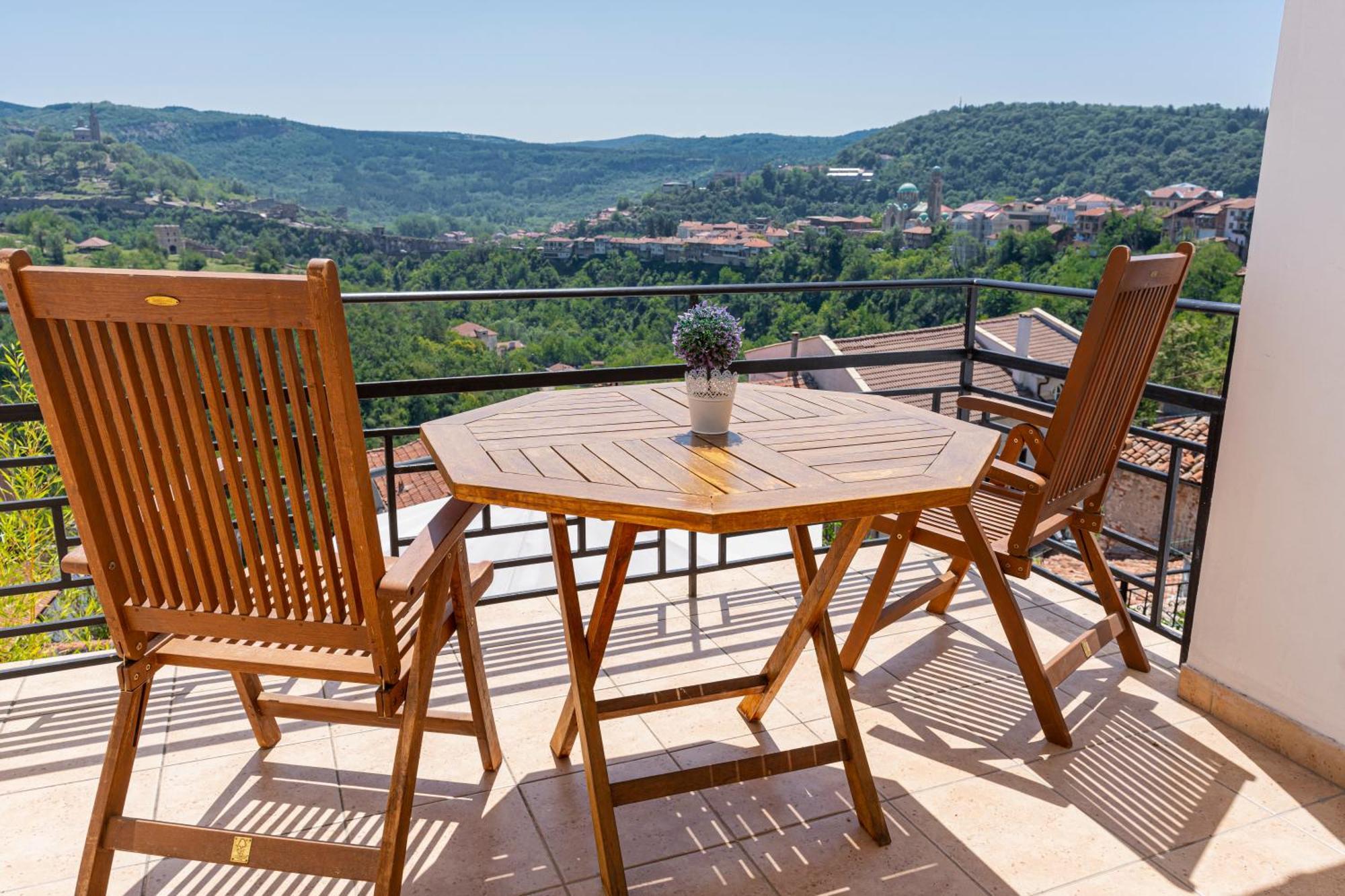 Tsarevets Panoramic Apartments Велико-Тырново Экстерьер фото